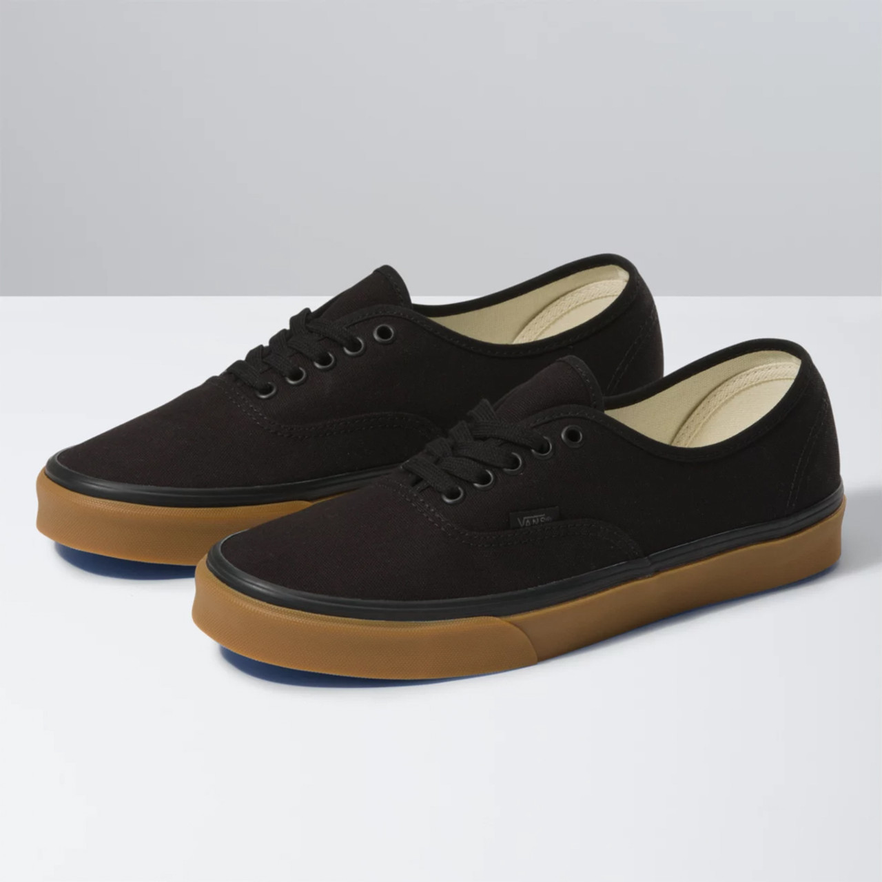 vans canvas black gum