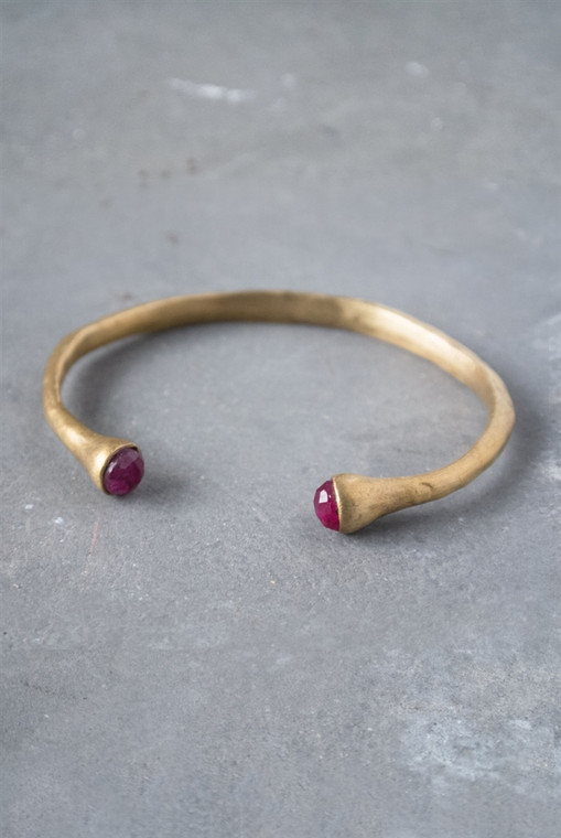 Regina Andrew Harper Bracelet Ruby in Brass 67-04-0056