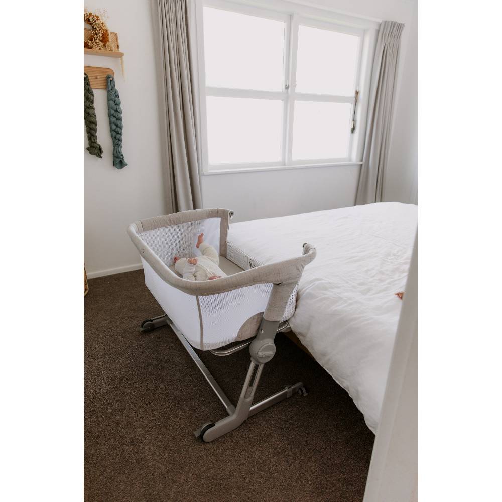 Unilove Hug Me Plus 3-in-1 Bedside Bassinet - Shadow Grey