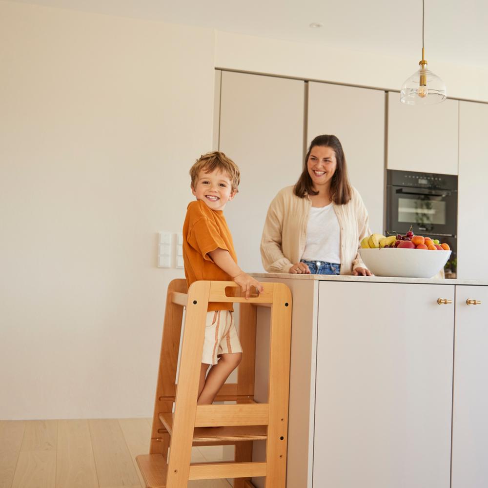 Hauck Learn N Explore Tower - Natural