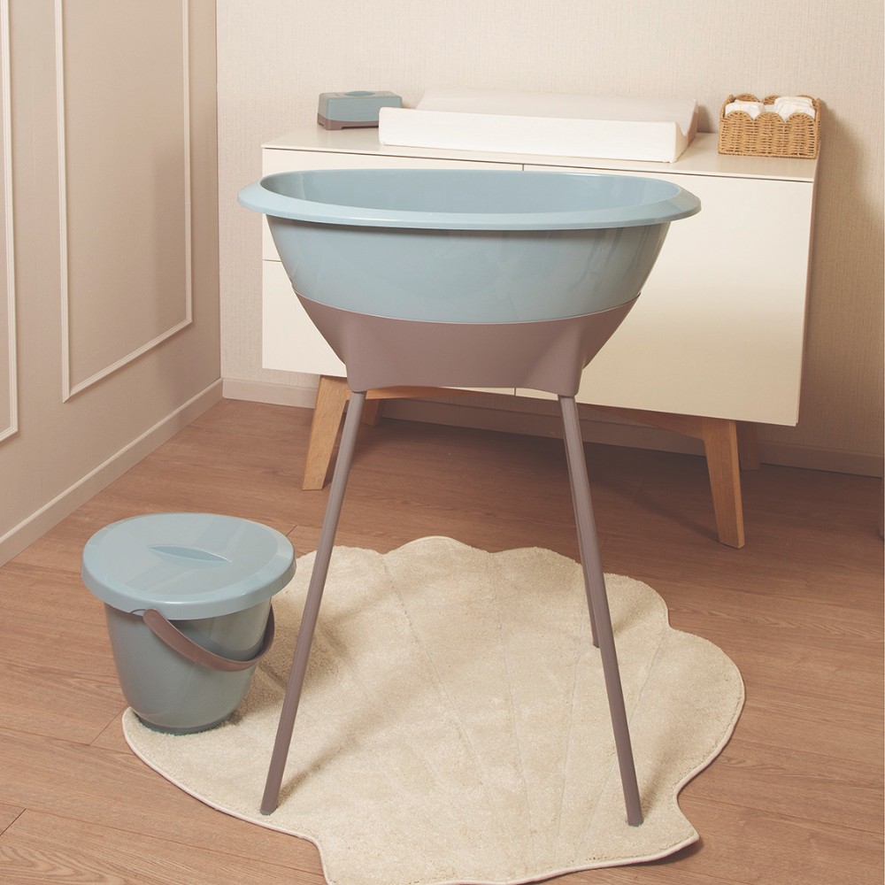 LUMA Bath Bucket with Lid - Ice Blue