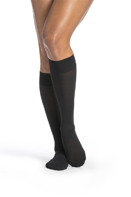 Sigvaris - 823Cmsm99/S - 823Cmsm - Midtown Microfiber Calf W/ Grip - Pair