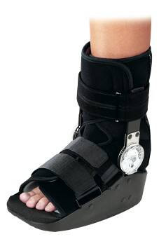 Djo Djorthopedics - Maxtrax - 79-95357 - Walker Boot Non - Pneumatic Large Left Or Right Foot Adult
