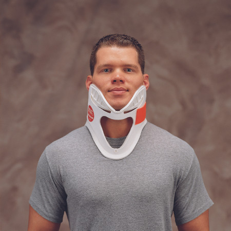 Deroyal - 1044-83 - Extrication Cervical Collar Preformed Adult Short One - Piece / Trachea Opening 2 - 1/2 Inch Height 11 To 23 Neck Circumference