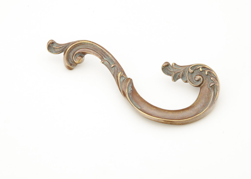 French Court Pull, Right Hand, Monticello Brass, 3-1/2'' cc 935R-MBR