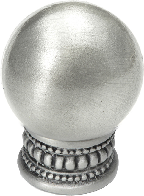 Classic/Beaded Classic large round knob w/ beaded treatment on bottom 724-11