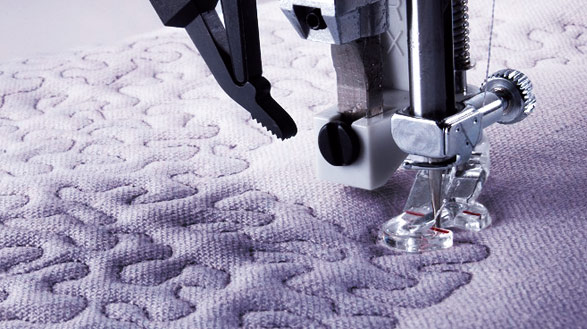 PFAFF® ORIGINAL PRESSER FOOT SYSTEM Many optional accessories are available to expand the sewing experience