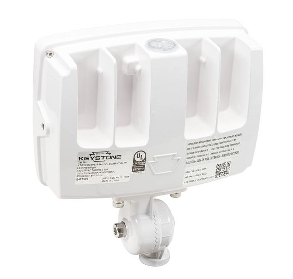 60 / 50 / 40W LED Flood Light feat. Power Select & Color Select. Rectangular Series 4 with Built-in Photocell. 120-277V - alternate image 2
