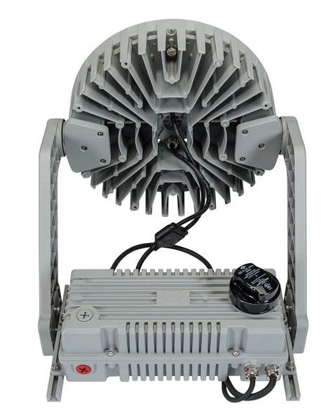 500W LED Sports Light Flood, 5000K, 70 CRI, 30° Beam Angle, 208-480V Input, 0-10V Dimmable, Yoke Mount and Glare Shield - alternate image 2