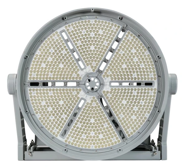 750W LED Sports Light Flood, 5000K, 70 CRI, 30° Beam Angle, 208-480V Input, 0-10V Dimmable, Yoke Mount and Glare Shield - alternate image 2