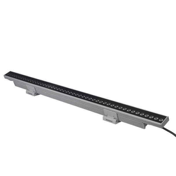 Senik Graze Lit, symmetric static white, anti-glare louver, black - 48"