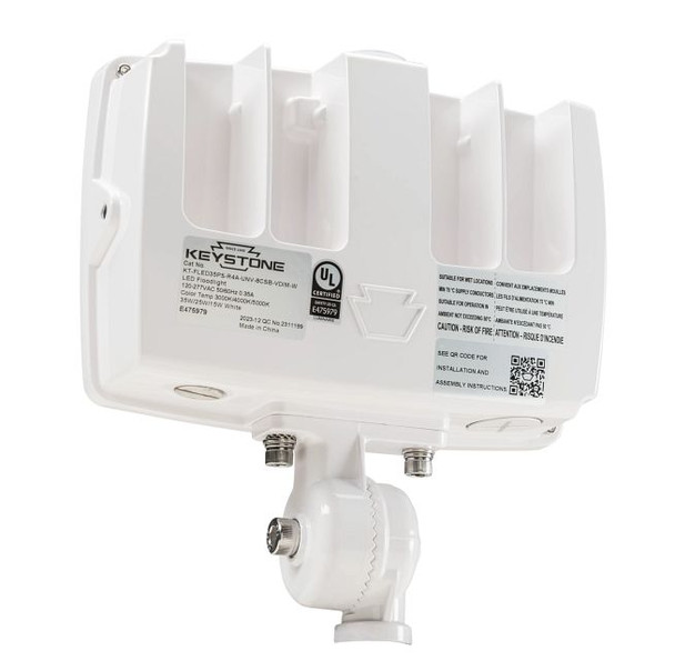 35 / 25 / 15W LED Flood Light feat. Power Select & Color Select. Rectangular Series 4 with Built-in Photocell. 120-277V - alternate image 2