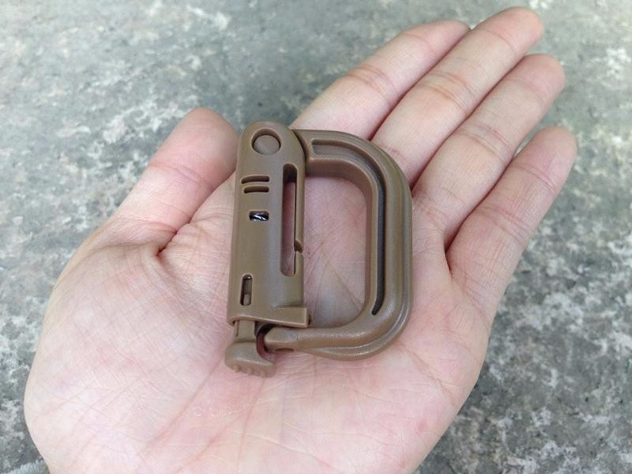 MOLLE D Ring Locking Safety Buckle, Tan