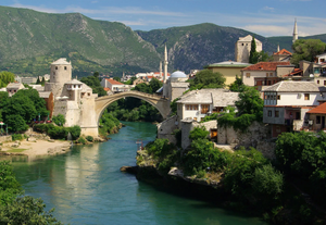 Watch river jumps from the Mostar bridge