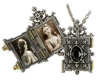 Reliquary Heart Locket - Uncle Festers