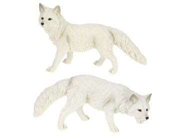 White Wolf standing figures