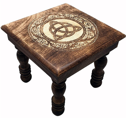 Triquetra Flowers Altar Table