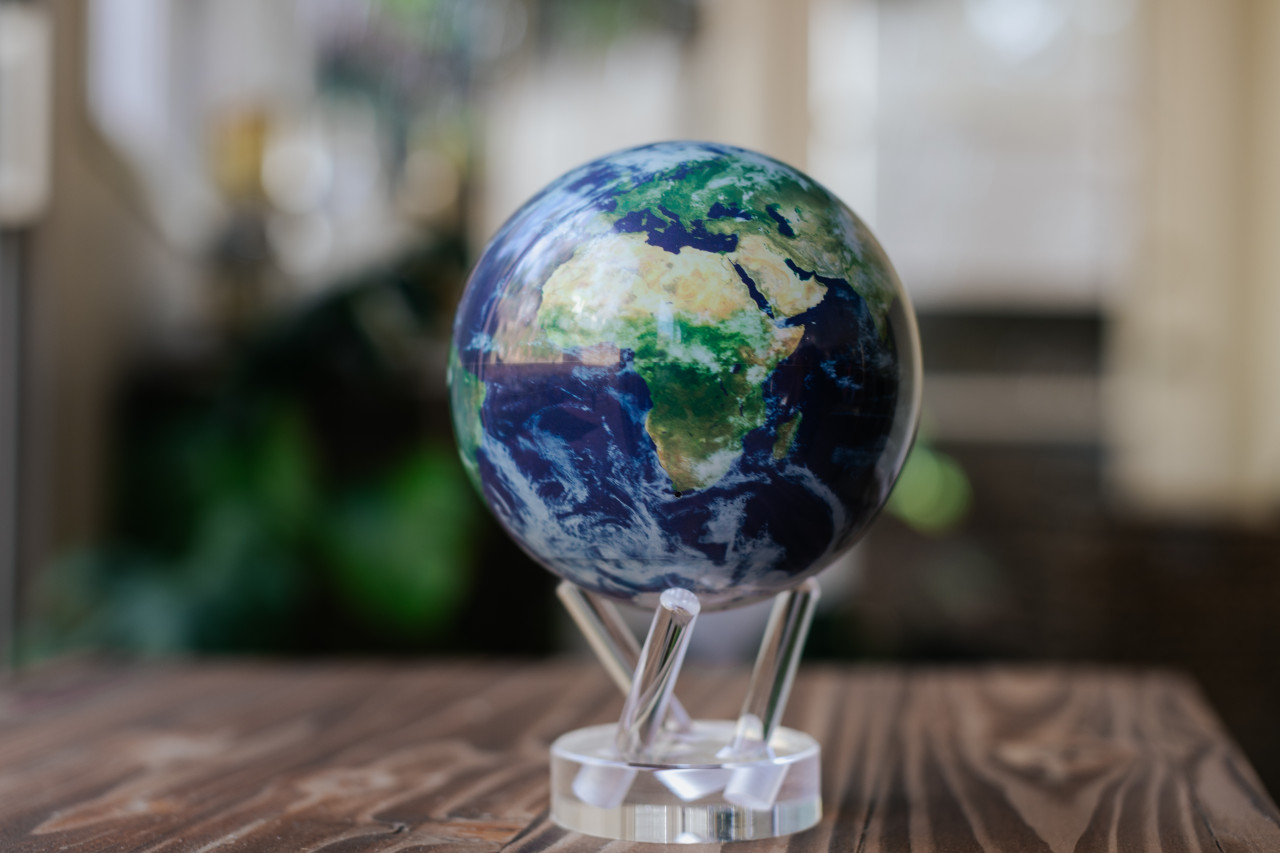 Innovative Rotating Globe Decor - MOVA Globes, A Unique Elegant Gift