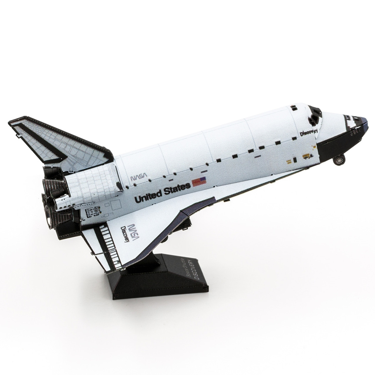 space shuttle discovery model