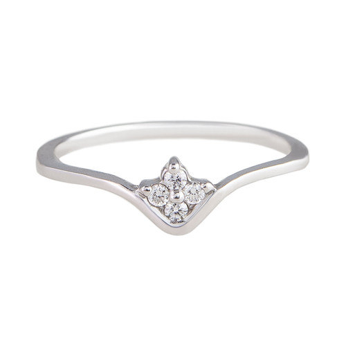 18ct White Gold V Cluster Diamond Ring