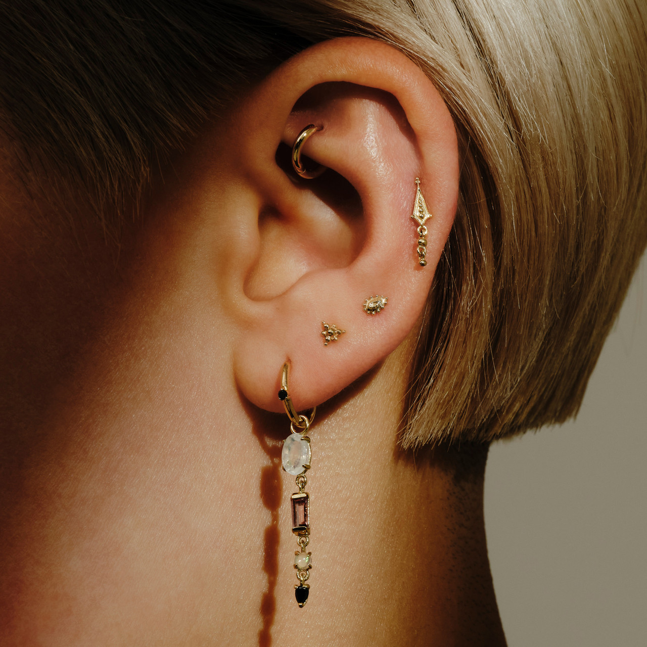 Dala 　　　　イギリスアンティーク　9ct rolled gold Gold Dala Studs - Tomfoolery London