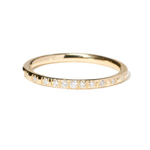 Medium Graduated Pave Band