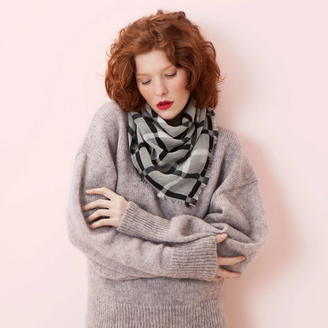 White sale grey scarf