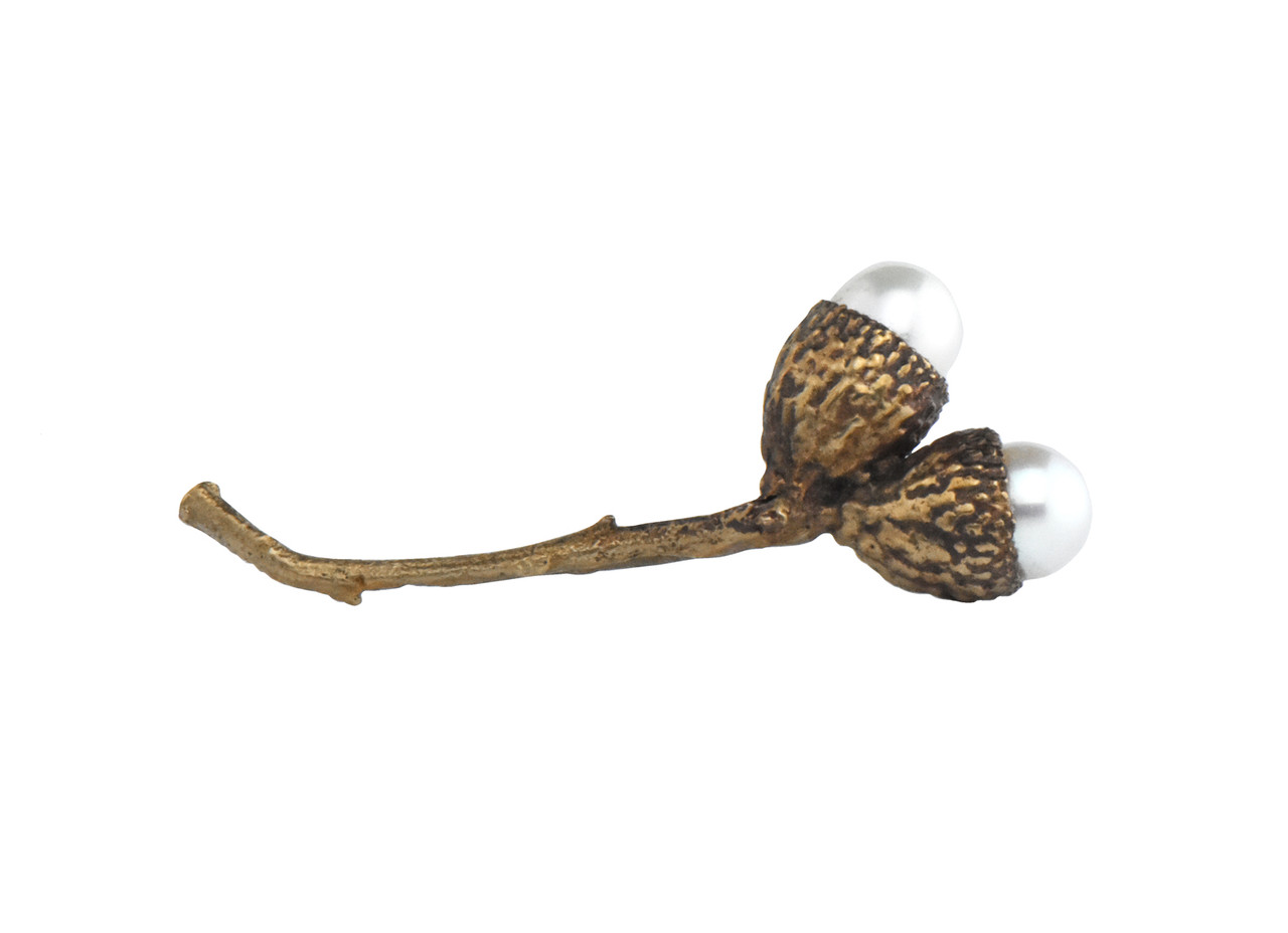 issy white Bronze Pearl Acorn Brooch