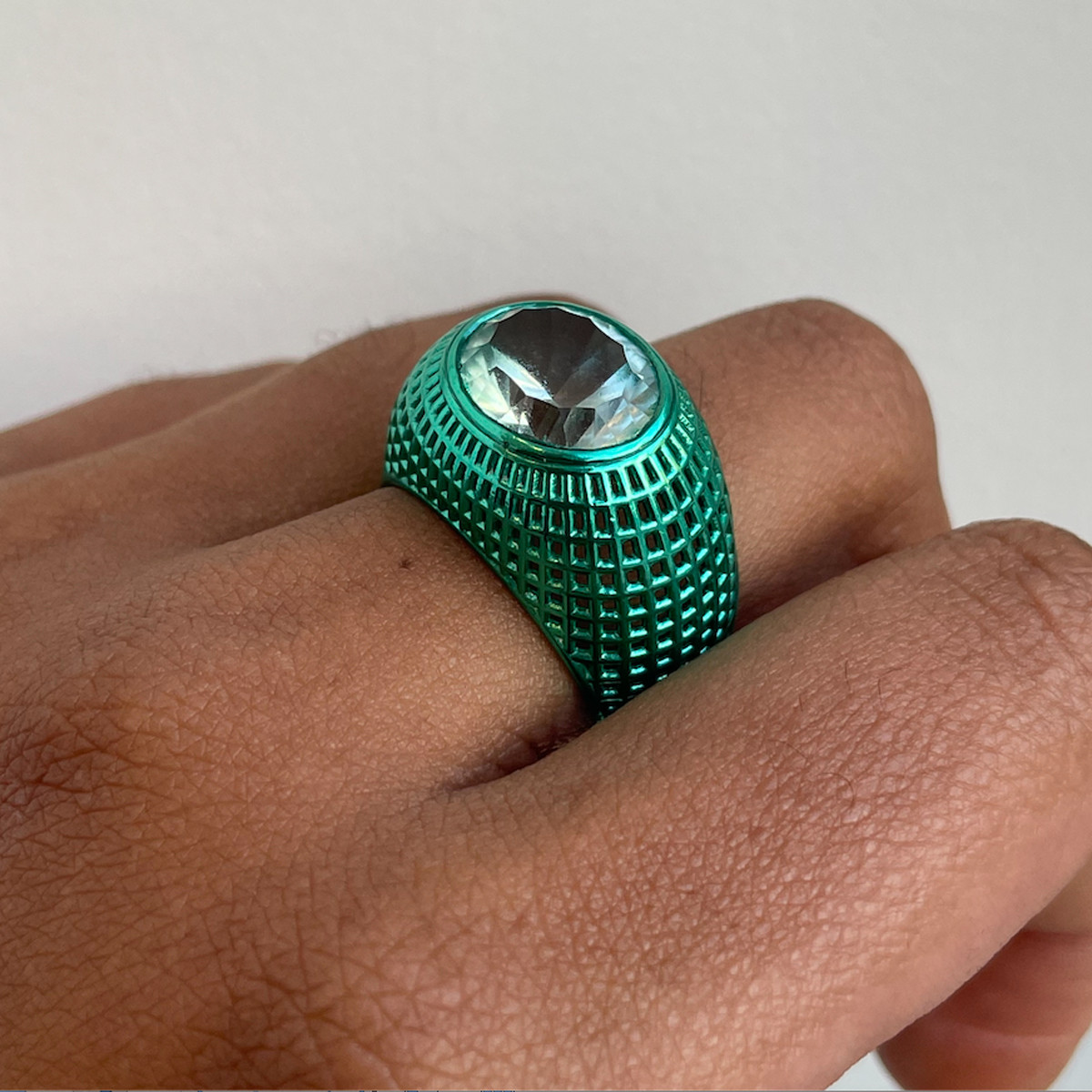 The Beam Art Ring by Lynne Maclachlan available at tomfoolery London as a part of Art Ring 2022 exhibition.
