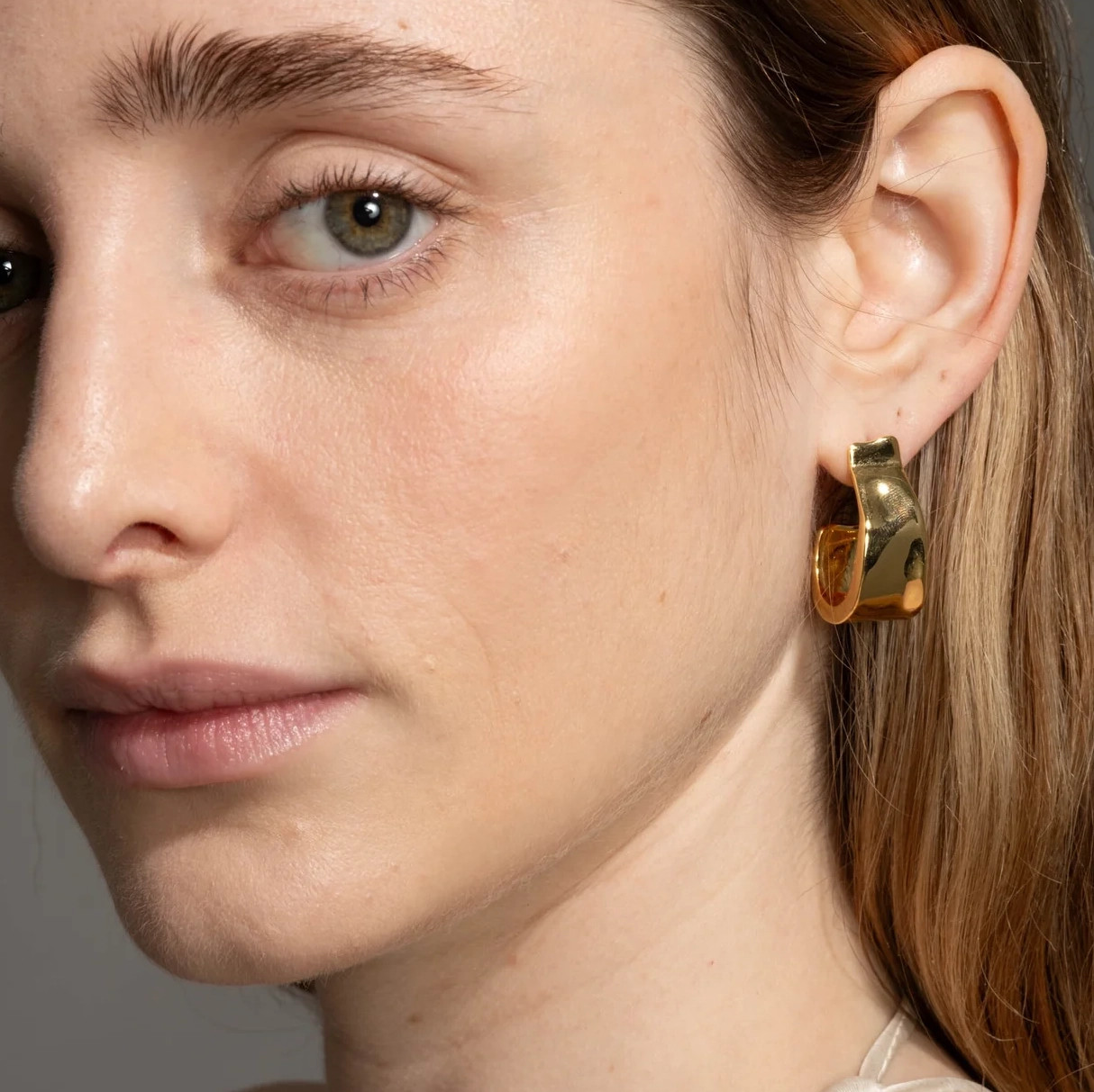 Molten Gold Ribbon Hoop Earrings, Alexis Bittar, tomfoolery