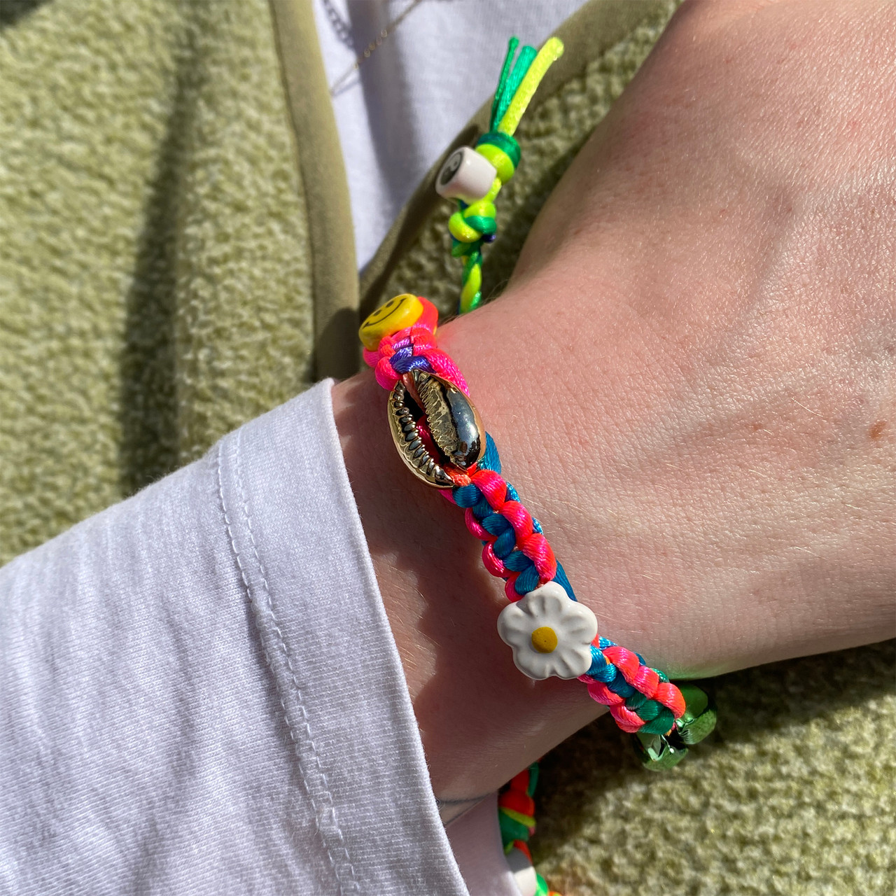 Summer Fun Ceramic & Shell Drawstring Bracelet - Tomfoolery London