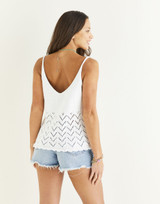 Sundowner Sessions Vest in Sirdar Stories DK (10536) - PDF