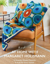 At Home With Margaret Holzmann Book: 10 Knitted Blankets in Hayfield Bonus (0581)