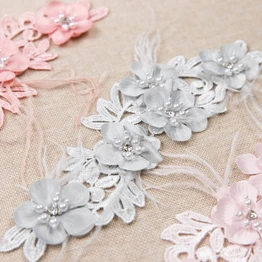 Pearl Appliqué w/Feathers