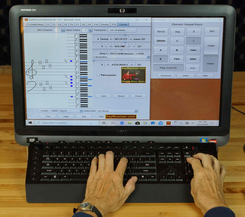 Picture of playing the KeyMusician Keyboard using a typing-keyboard, displayed on the computer screen.