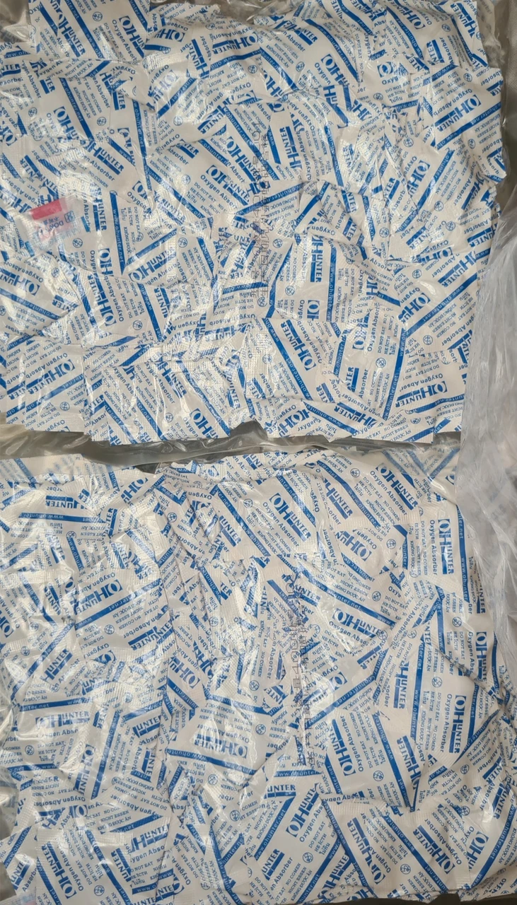 Sealed master packs of OHunter 30cc oxygen absorber sachets