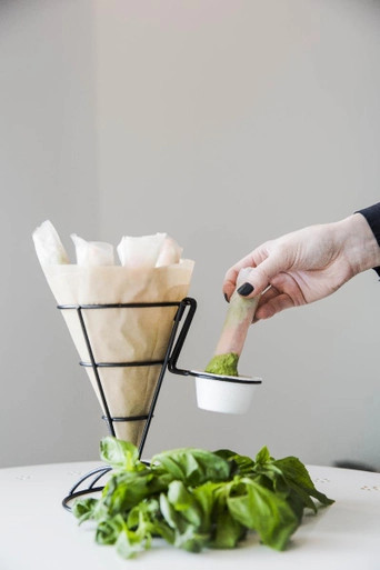 Black Reusable Metal Cone Holder - D:3.5in H:7.1in - 6 pcs Black Reusable Metal Cone Holder - D:3.5in H:7.1in - 6 pcs