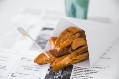 White Paper Cones with Built in Dipping Sauce Compartment - 14oz L:11in W:6.5in - 500 pcs White Paper Cones with Built in Dipping Sauce Compartment - 14oz L:11in W:6.5in - 500 pcs