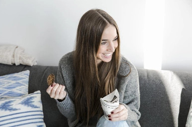 HAPPY FRIES Newsprint Closable Perforated Snack Cup - 9oz D:2.36in H:4.7in - 1000 pcs