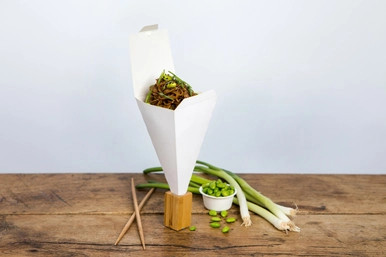 Closeable White Snack Cone - 18oz L:3.5in W:3.5in L:7.5 in - 400 pcs