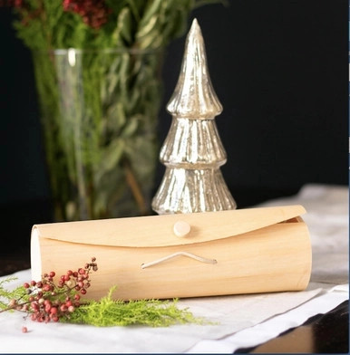 Cylindrical Wooden Box for 7 Macarons with Latch - D:2.5in L:8.9in - 50 pcs