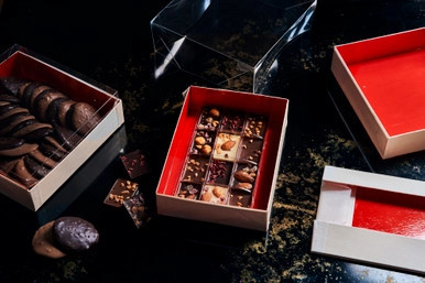 Wooden Folding Box with Red Shiny Interior - 24oz - L:6.4in W:4.7in H:1.4in - 100 pcs