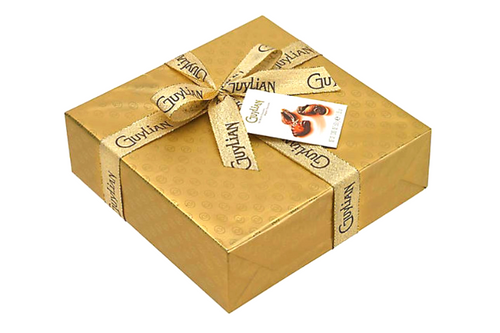 An image of Guylian - Belgian Chocolate - The Original - Gold Gift Wrapped Chocolate Seashells - 500g from Best Before Its Gone, we stock products near or past their best Before Date.