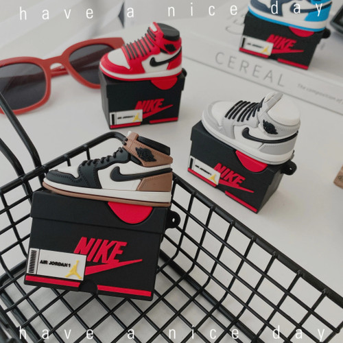 J1 Sneakers Airpod Case J1 Sneakers Airpod Case