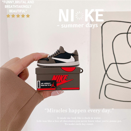 Air J1 Low Sneaker Airpod Case Air J1 Low Sneaker Airpod Case