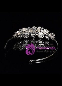 In Stock Romantic Alloy Wedding Tiara With Pearls