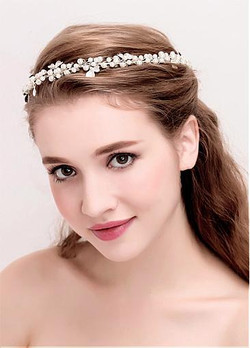Fashion Alloy Wedding Hair Jewelry With Pearls