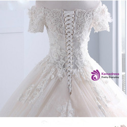 Adorable Vintage Wedding Dresses Short Sleeve With Beading Boat Neck Wedding Dress