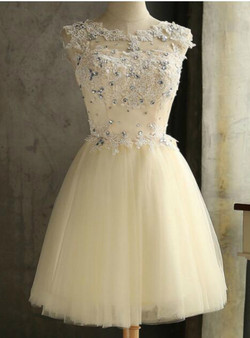 In Stock:Ship in 48 hours Yellow Tulle Appliques Homecoming Dress