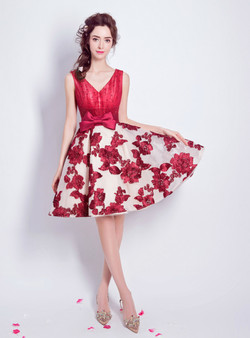 In Stock:Ship in 48 hours Red Tulle Knee Length Homecoming Dress
